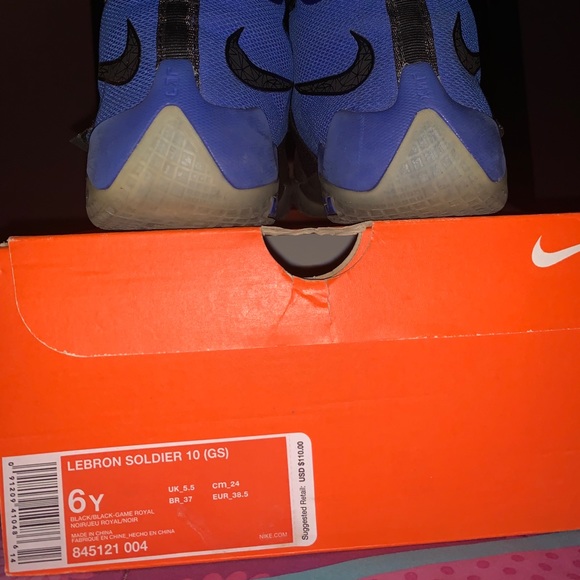 Worn Lebron Soldier 10 sneakers size 6 Youth - Picture 5 of 5